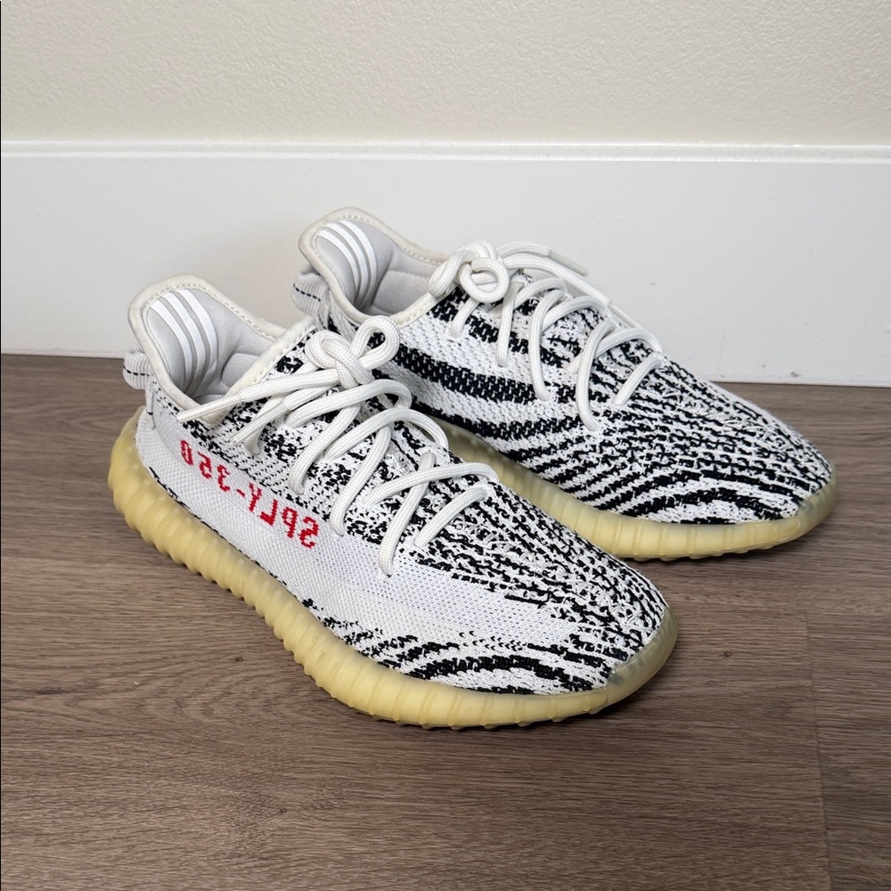 adidas Yeezy Boost 350 V2 “Zebra” Size 6.5